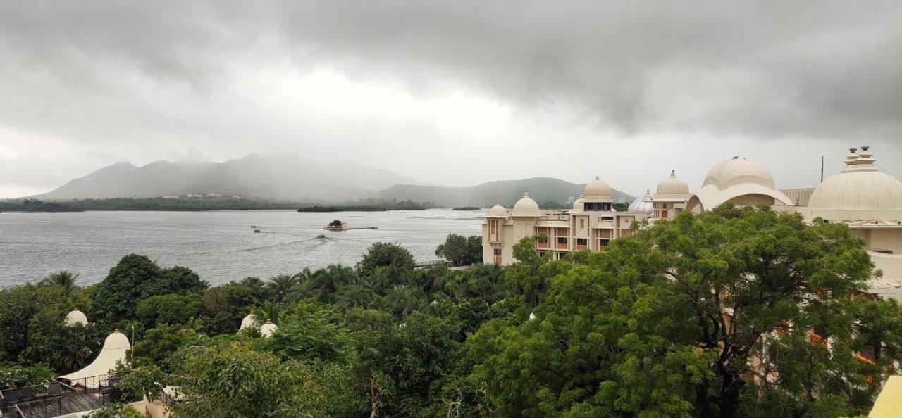 Hotel Lake Star Udaipur Exterior photo